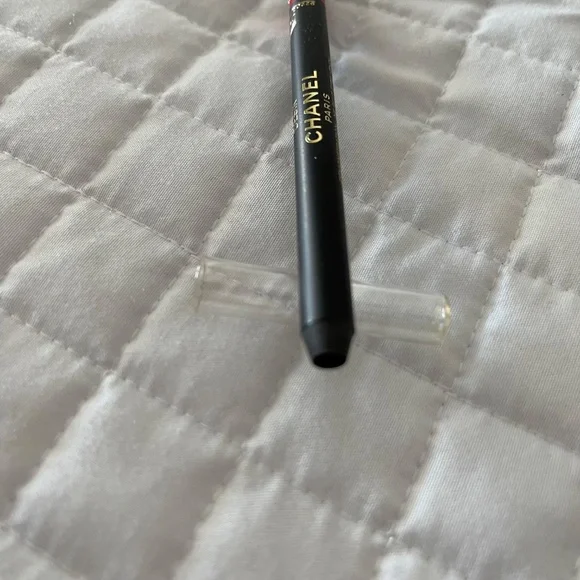CHANEL Le Crayon Lèvres Longwear Lip Pencil – Shade 97 Désir – New - Picture 5 of 9